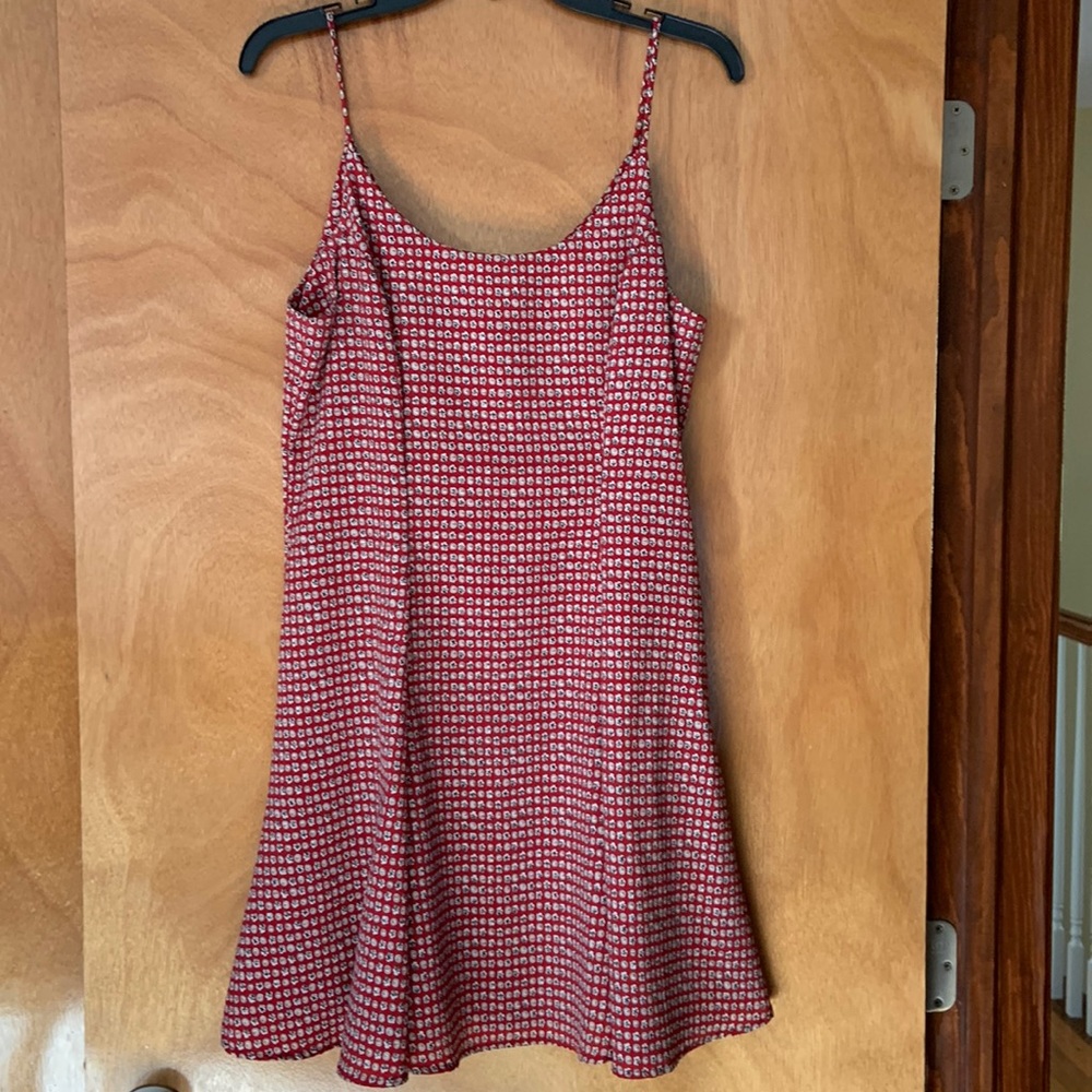 Dress summer style fits like a medium